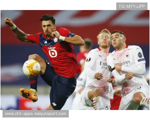 里尔边后卫前插频繁，宽度优势明显，里尔防守